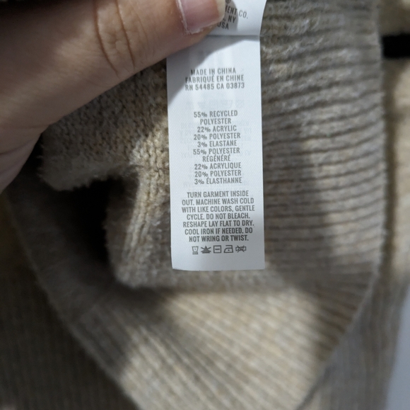 Aerie Unreal Crew Sweater - Picture 4 of 7